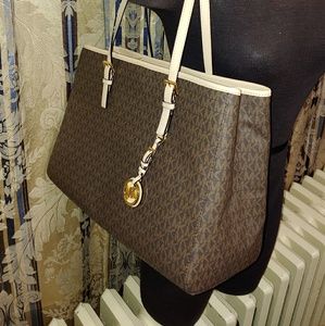 Jet Set Travel Large East West Tote in Brown/Cream